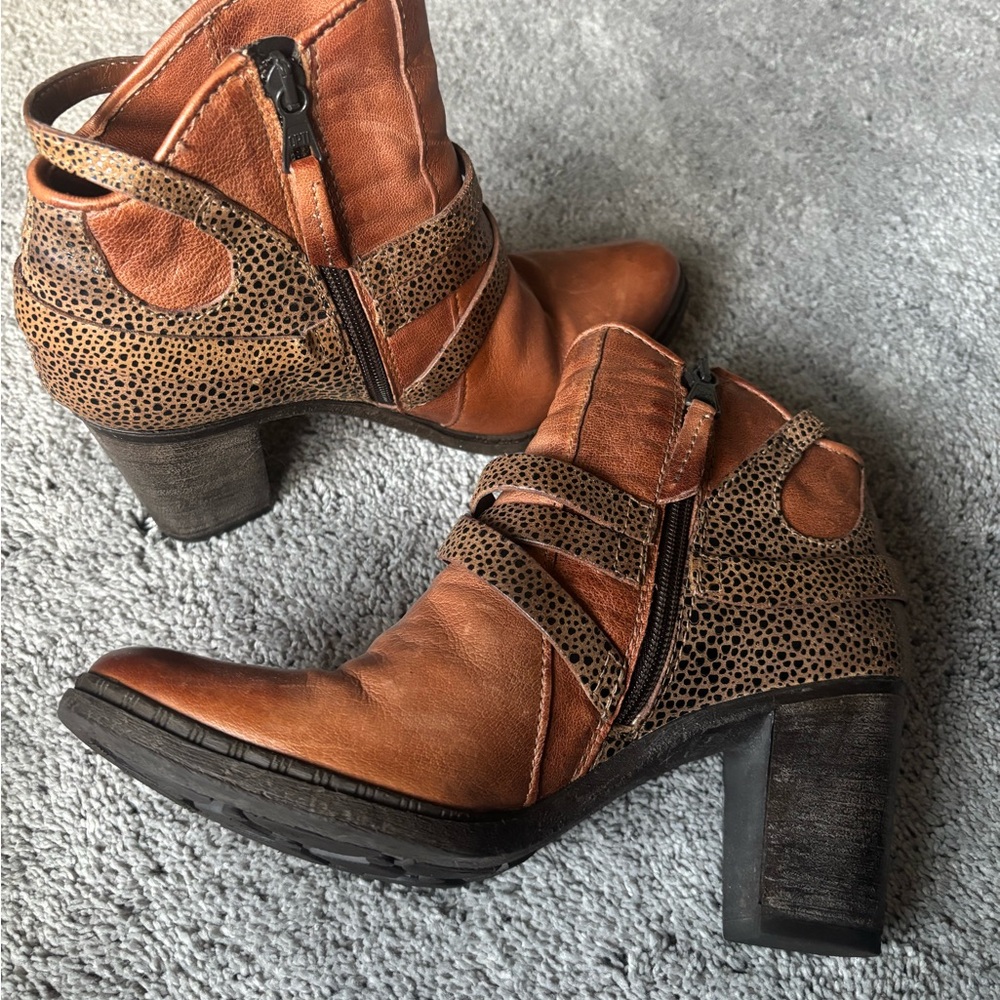 Miz Mooz Tan Leather Ankle Boots - Picture 4 of 8